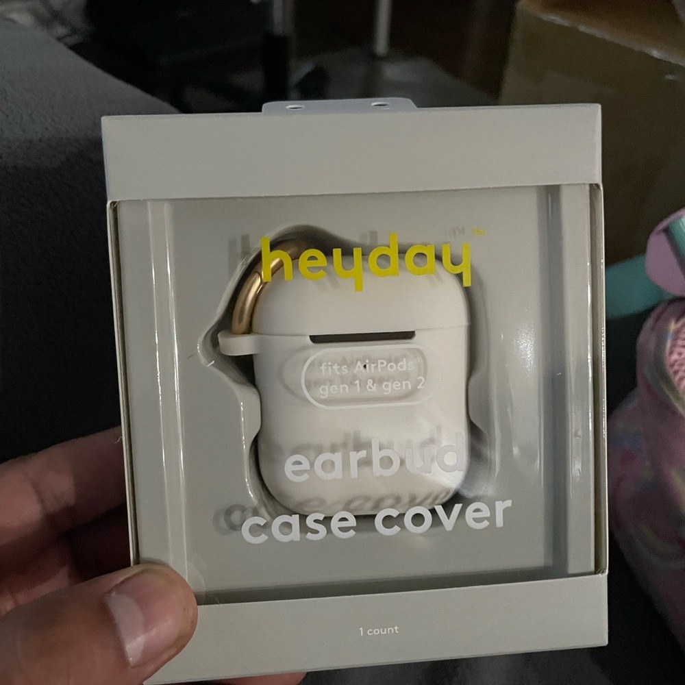 Apple AirPods Gen 1/2 Silicone Case With Clip Heyday White or forest green